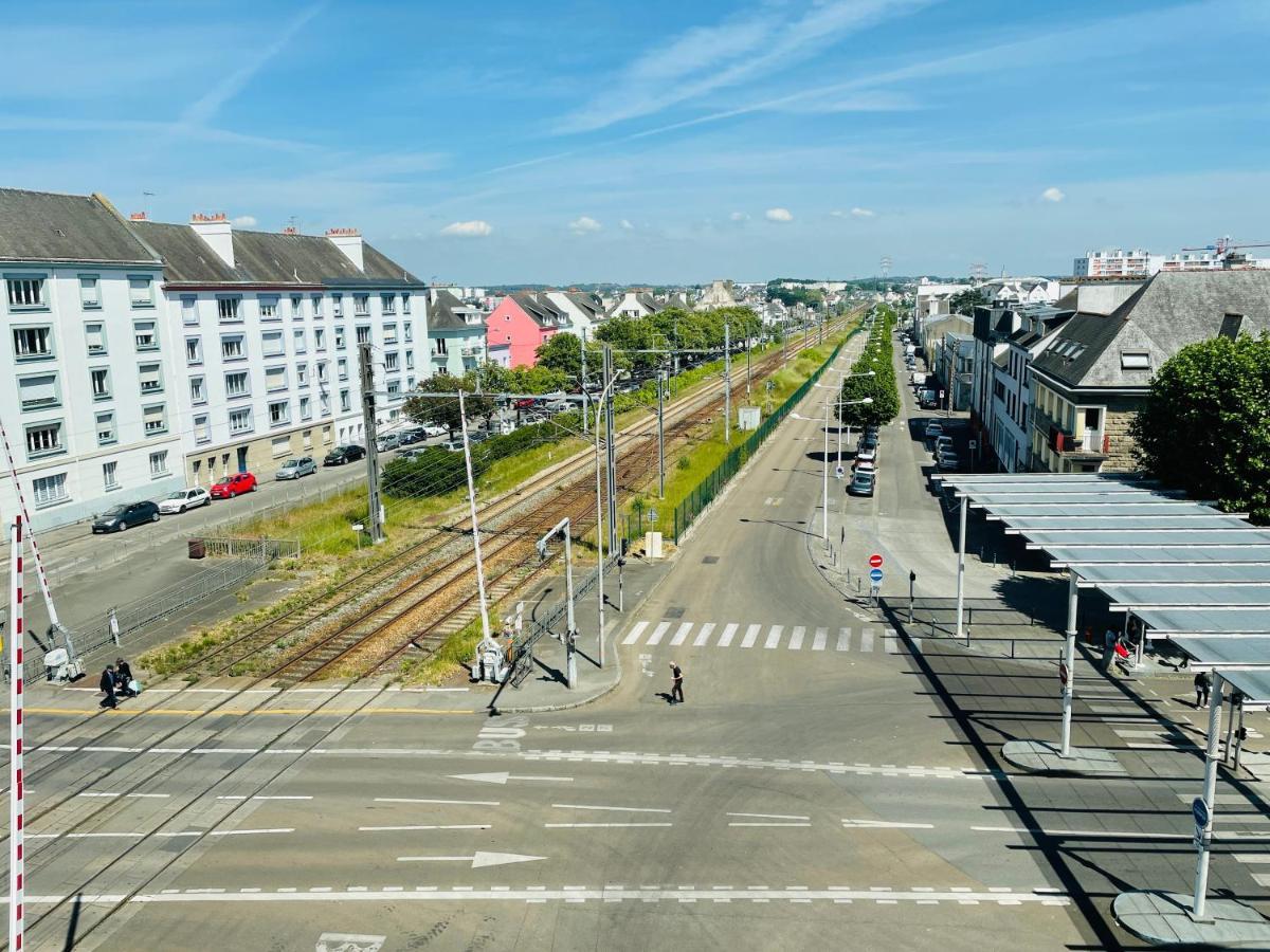 Studio 5 Charmant Tout Equipe A La Gare De Lorient Dış mekan fotoğraf